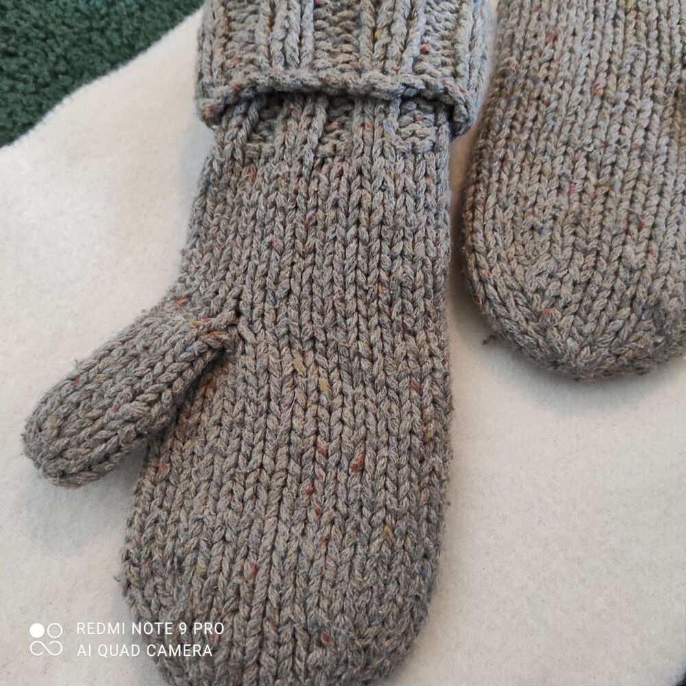 GAP Hand Knit Cable Mittens Women S/M Heather Gray Wool Blend Winter Gloves - Picture 11 of 13